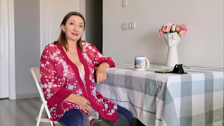 MariaOld: Du kom på din mogna styvmamma och tittade på porr,...