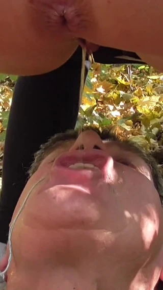 Femdom Austria: Outdoor Piss Mouth