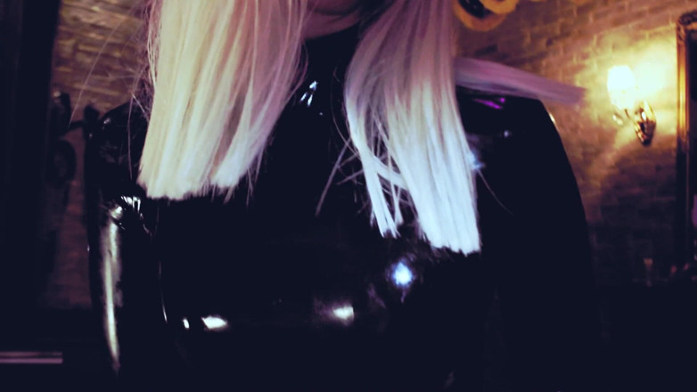 Eva Latexxx: 자지 CBT 장난감 BDSM 꼬임 펨돔 페티쉬 밀프 미시 여주인 금발의 핫한 도미나 Eva Latex 플레이