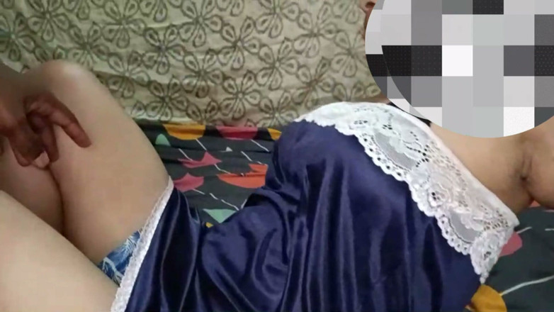 Indian leaks: Stepsister Fucked Part 1 Home Alone