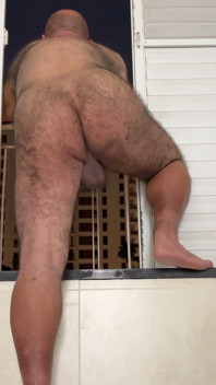Naked Daddy Exposing to the Street and Cumming on Cam