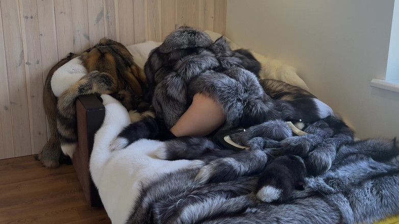 Ruda Cat: 털을 많이 가지고 놀고 놀아! 털 수레를 입은 자위