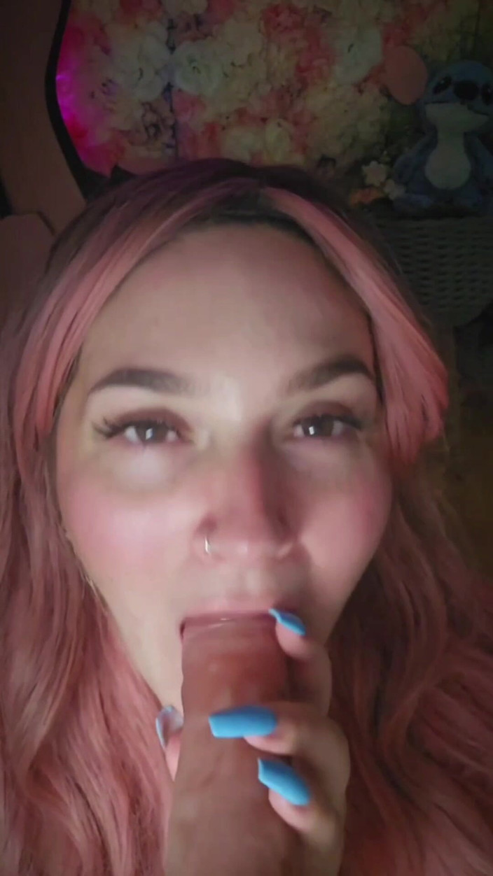 Jinyxx3: Pov: quỳ gối của tôi cho bạn - đôi môi ướt át &amp; làn da...