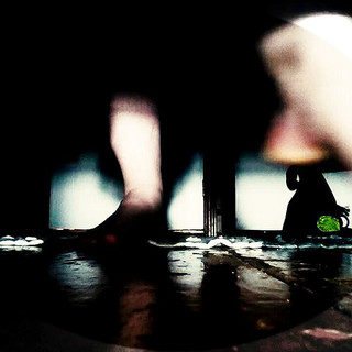 Campsissyboi: Prase se skrylo pod mojí postelí, teď je čas, abych hrála...