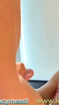 Seksi dövmeli büyük memeli Asyalı büyük yaraklı transeksüel küvette büyük götlü porno yıldızıyla sikişiyor