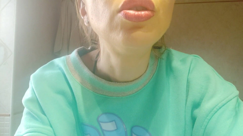 savannahamatoriale: Pee and burp, a good girl shouldn't do them