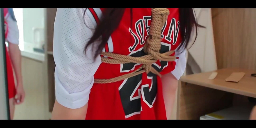OrangeXXOO: Il mio piccolo buco è pieno di un vibratore