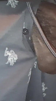 Une grosse noire se fait jeter au ralenti
