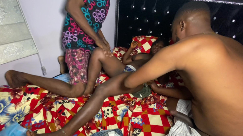 Funfor10k straight videos only: Ả điếm vú to thích được nện với những con cu to