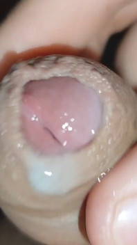 Simultaneous Explosion of Cumshot and Cum From the Straight Boy.