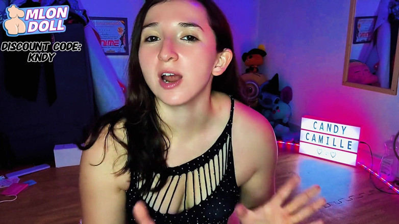 Candy Camille: Toto mlongdoll dildo opravdu protáhlo moji těsnou vagínu