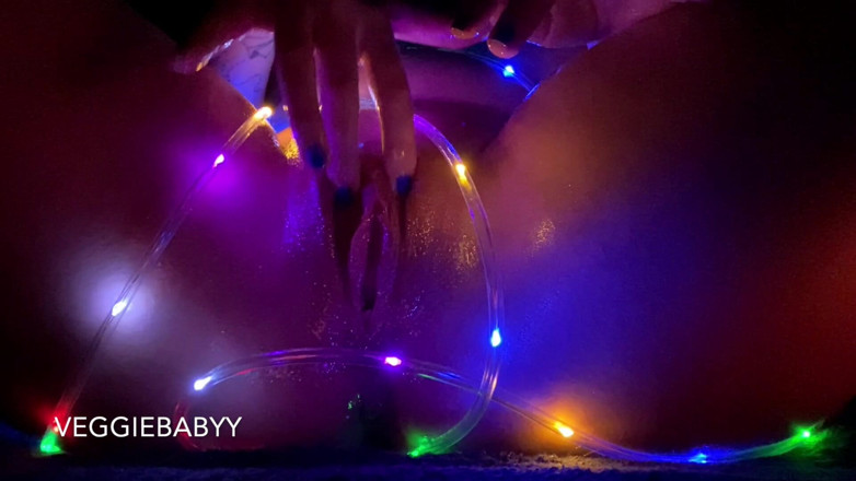 Veggiebabyy: Artsy, Oily, String Light Pussy Rubbing