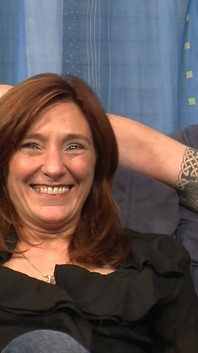 Le mogli arrapate noleggiano le loro fighe per un sesso a tre -3