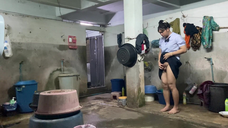 Fampfy Nana: Kocham wodę i nie mogę żyć bez ciebie