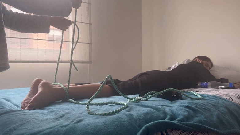 scarlettandc: Dia mengikat saya dan kemudian menghadap saya untuk mengalami orgasme