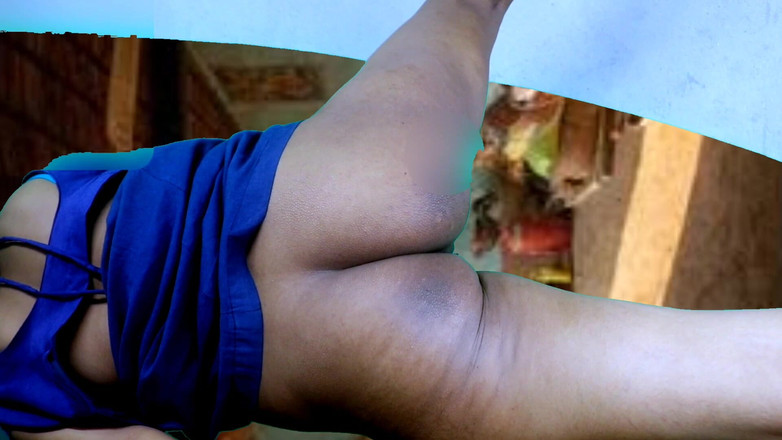 Rakul008: 아주 수줍은 바비와 위험한 공개 섹스