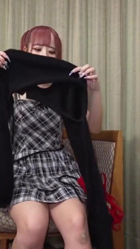 Amateur Beauty Chose a Seductive Red Lingerie Look and Showed a Bold Side No One Expected