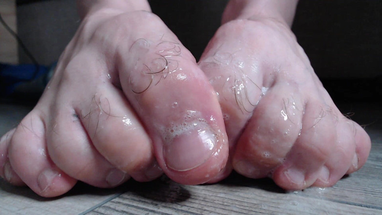 Hunky time: Feet and Drool