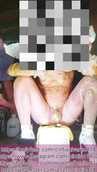 Pelatihan anal dildo
