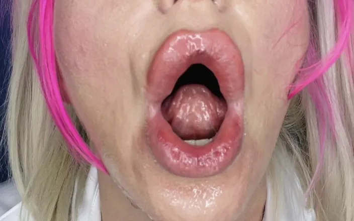 Sultry Silvea: Sultry Silvea Covering My Face with My Thick Saliva