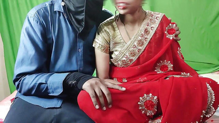 sakshi_raniii: Seks desi dengan saudara tiri menikmati kontol saudara tiri pertama...