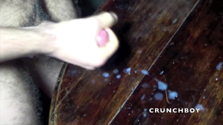 Crunch Boy: Amir zerżnięty przez Logana w saunie