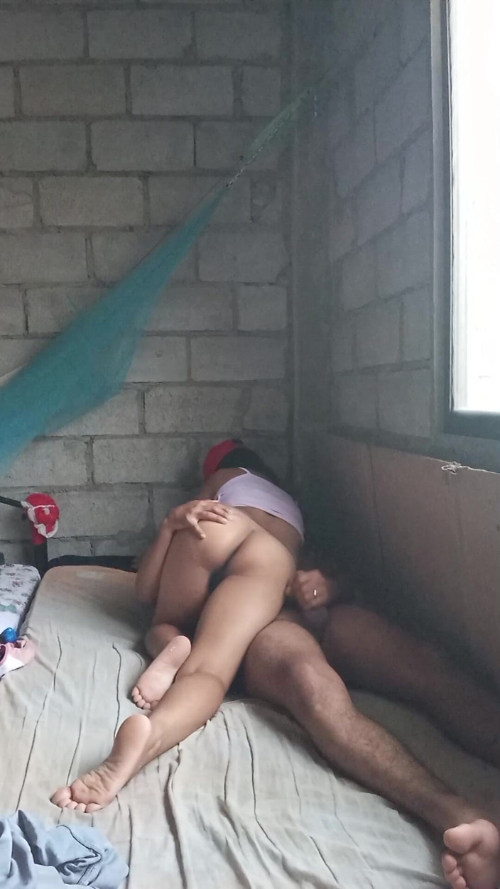 El placer del Sexo Duro: Ung man äter sin bästa vän när han kommer hem från...