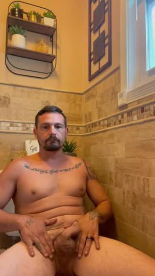 Jerkoff king: Jerking off in bathroom