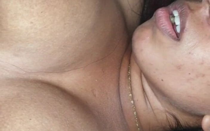 Hotwife Srilanka: Manžel šuká její manželku těsnou kundičku a creampie