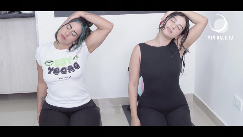 MinGalilea: Profesora de yoga se folla a su estudiante y todo...