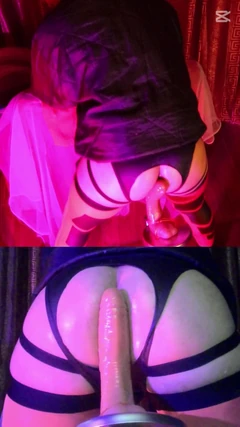 Cavalcare e scopare il mio dildo al Ritmo della Musica 3