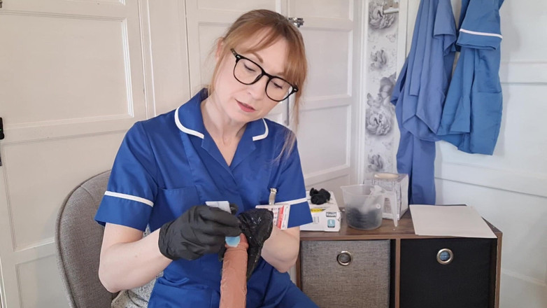 Lily kink: Vedere la persoana 1 - asistenta clinicii de sex sex testează slujba,...