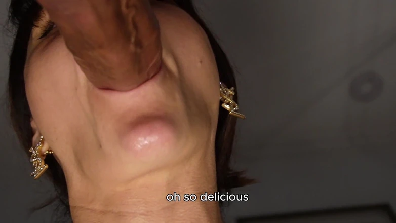 Agatha Lyra: これは最高のオーラルセックスで味わえます