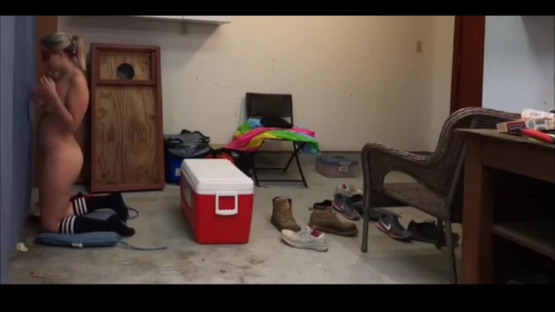 ScarlettRavenXO: Wife's First at Home Gloryhole with a Local Fan