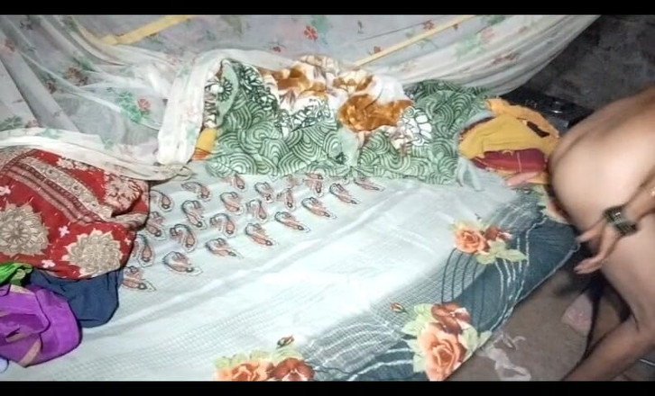 Kumari1996: Трах тітки в дупу в сільському стилі