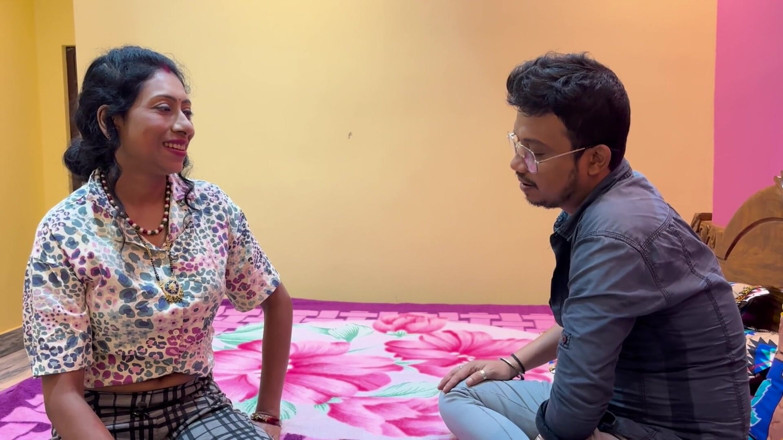 MrsEntertainer: Biwi ko bola apne jefe ko coño kamsutra ras pilane...