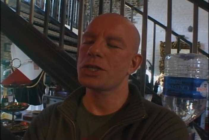 Absolute BDSM films - The original: Come vestirsi per BDSM