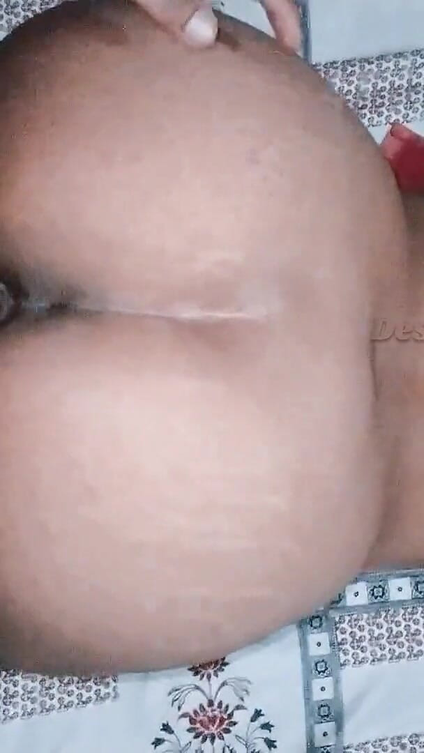Desi Sex Slave: Si jalang desi yang cantik berkongkek gaya doggy
