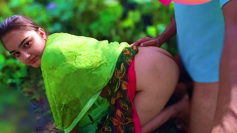 Your_aisha: bhaartiy saali ki uske jija dvara chudaee - jangal men tang...
