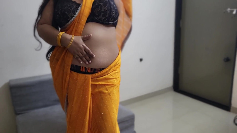 Hot Pavitra: Do You Love Me?