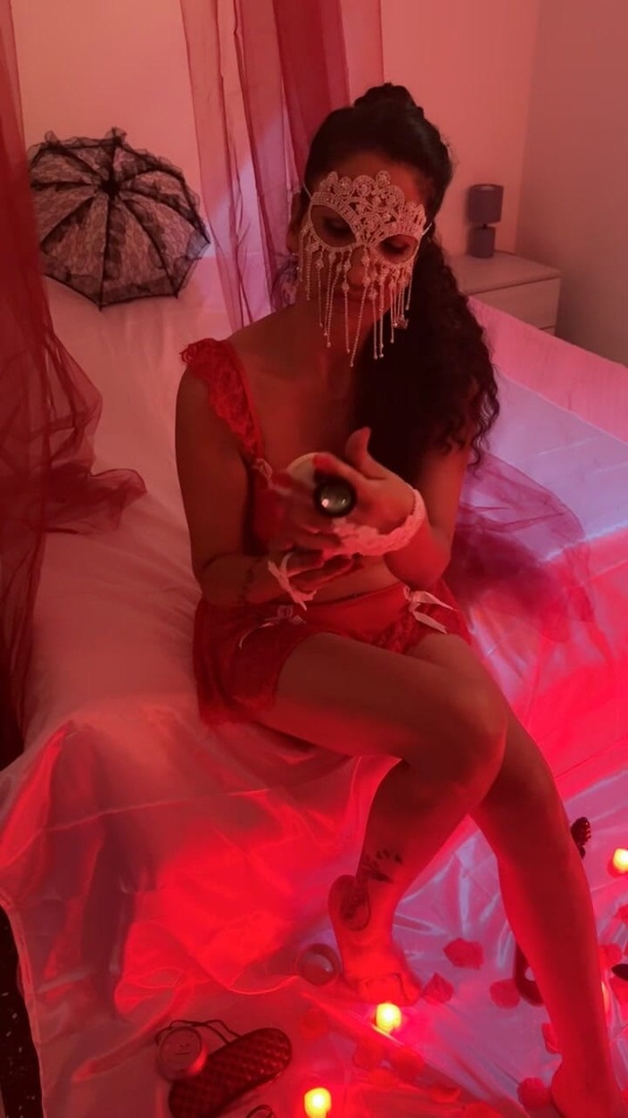 Mistress angel: रेड रूम में मालकिन एंजेल
