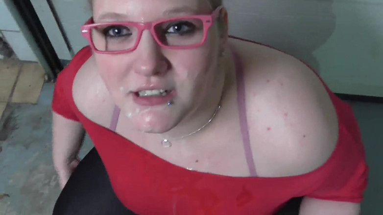AmateurBBW: 几个男人射在我脸上