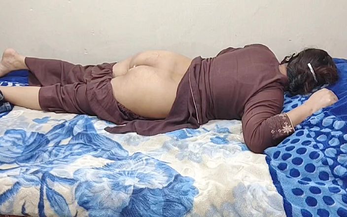 Gullnazkhan: कामुक भाभी ने पूरी रात उसकी गांड चोदी