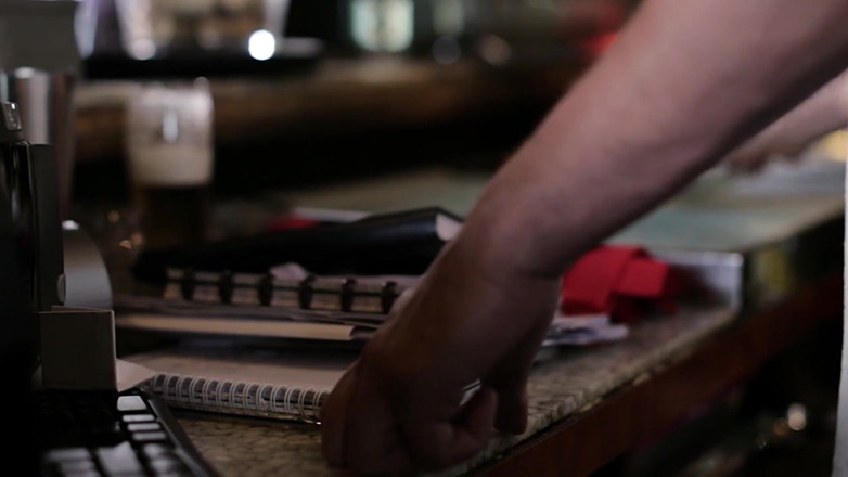 Club Anissa Kate: Sodomia in cucina, dilata selvaggiamente il buco del culo della...