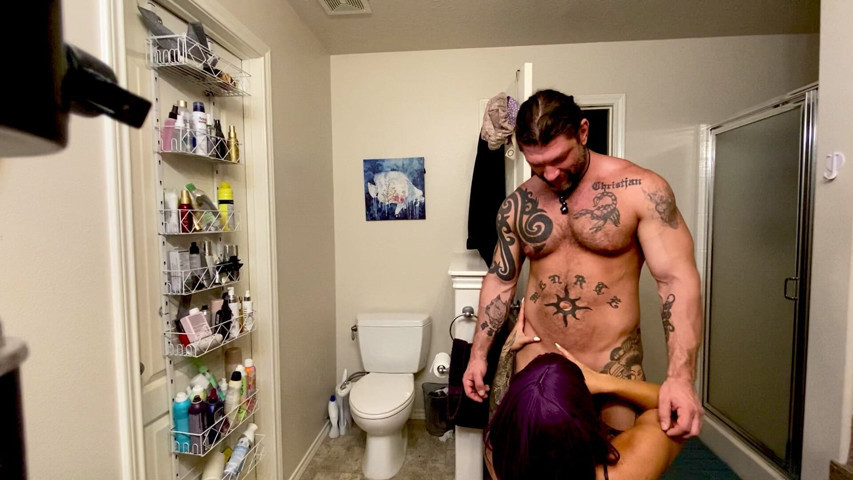 Kora Couldn’t Wait for the Scene to Start (Tyr Erikkson)