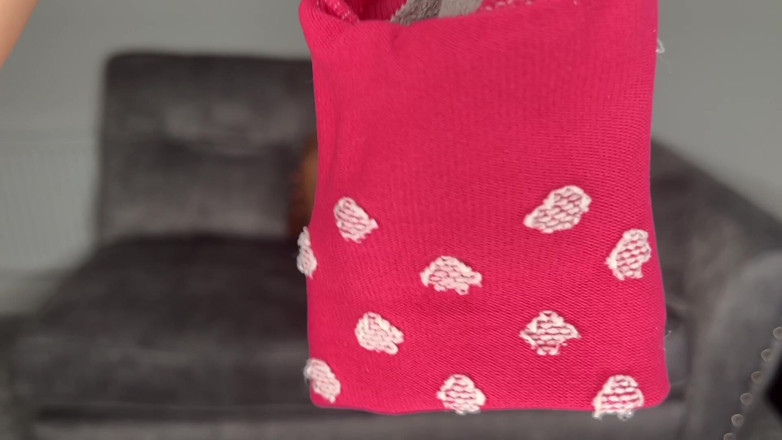 CALLIE ROKS: Sweaty Stinky Socks Smelling