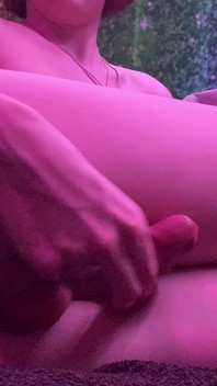 Si rambut merah Twink Ashen orgasme melancap super panas