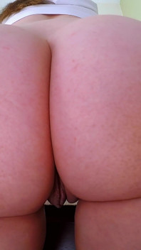 Addie Juniper - Brosse de cul 4K