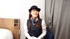 MBM3988: M835g03 prsatá kráska autobus průvodce se silným libida v důsledku...