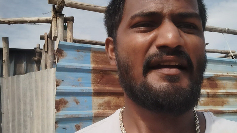KUMBHA MANOJ KUMAR: Xhard regista indiano gay riprese video all'aperto